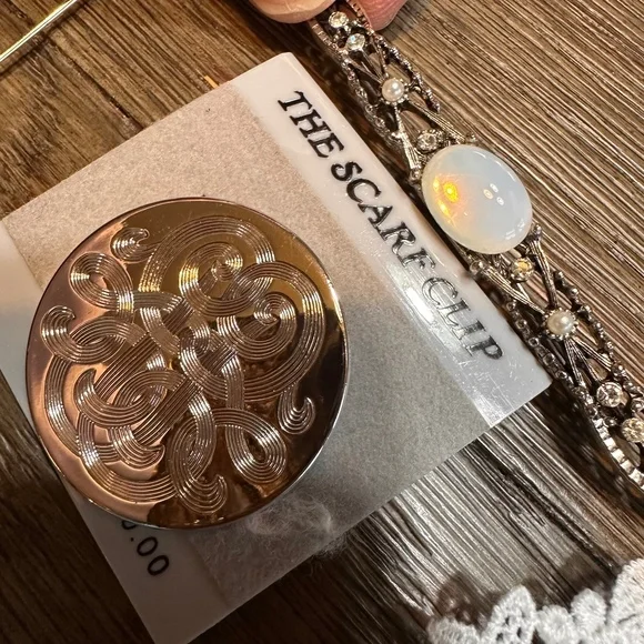 Vintage Brooches Lot * Pins‎ *Tie Scarf Clips* Mixed Styles Rhinestones* 12k pin - Picture 4 of 8